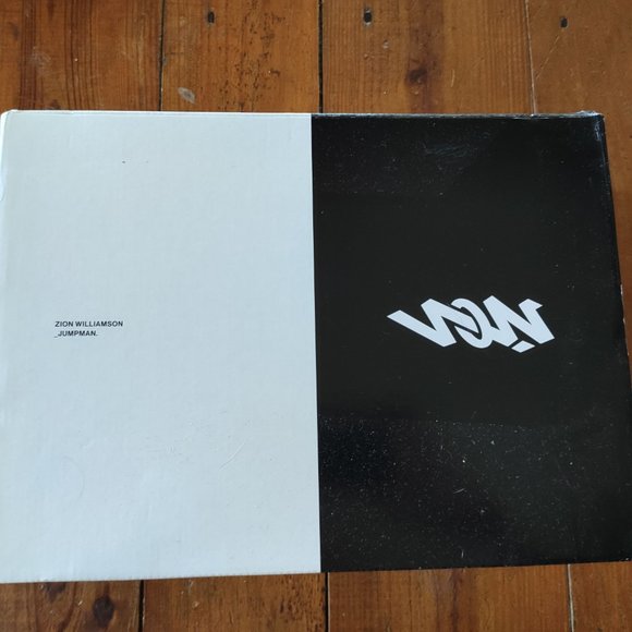 Nike Jordan Zion 1 "Bloodline" Men's Basketball Shoe - Picture 3 of 8